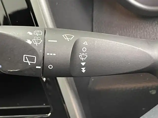 トヨタ ルーミー カスタムG 群馬県 2019(令1)年 3.5万km ブラックマイカ/マゼンダベリーメタリック 禁煙車　純正７インチナビ　トヨタセーフティセンスクルーズコントロール　ドライブレコーダー　Ｂカメラ　両側パワースライドドア　アイドリングストップ　ＬＥＤヘッドライト　ビルトインＥＴＣ　プッシュスタート