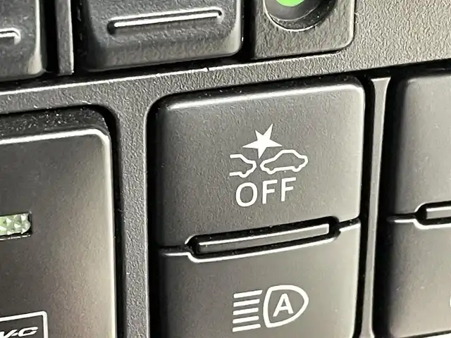 トヨタ ルーミー カスタムG 群馬県 2019(令1)年 3.5万km ブラックマイカ/マゼンダベリーメタリック 禁煙車　純正７インチナビ　トヨタセーフティセンスクルーズコントロール　ドライブレコーダー　Ｂカメラ　両側パワースライドドア　アイドリングストップ　ＬＥＤヘッドライト　ビルトインＥＴＣ　プッシュスタート