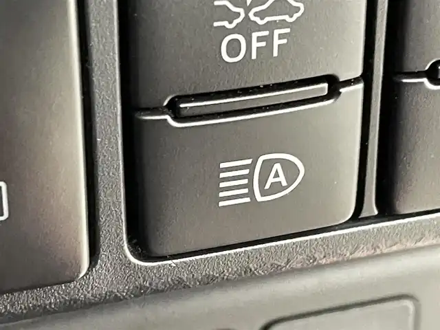 トヨタ ルーミー カスタムG 群馬県 2019(令1)年 3.5万km ブラックマイカ/マゼンダベリーメタリック 禁煙車　純正７インチナビ　トヨタセーフティセンスクルーズコントロール　ドライブレコーダー　Ｂカメラ　両側パワースライドドア　アイドリングストップ　ＬＥＤヘッドライト　ビルトインＥＴＣ　プッシュスタート