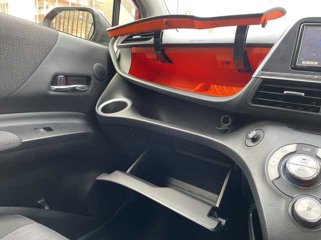 トヨタ シエンタ G 沖縄県 2020(令2)年 3.2万km センシュアルレッドマイカ 純正ナビ・TV・Bluetooth・CD・DVD/全方位カメラ/両側パワースライドドア/オートマチックハイビーム/ステアリングスイッチ/電動格納ミラー/ウィンカーミラー/革巻きステアリング/スマートキー/トヨタセーフティセンス/ETC/ドライブレコーダー