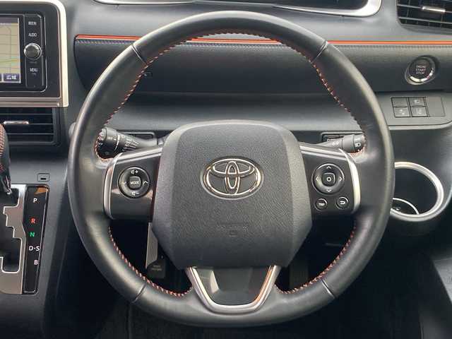 トヨタ シエンタ G クエロ 茨城県 2018(平30)年 2.7万km ブラックマイカ 純正7インチメモリナビ【NSZT-W66T】/(地デジTV・CD・DVD・BT・ラジオ再生)/両側パワースライドドア/プリクラッシュセーフティ/ハーフレザーシート/ドライブレコーダー/バックカメラ/ETC/オートライト/LEDヘッドライト/社外15inアルミホイール/純正フロアマット/スマートキー