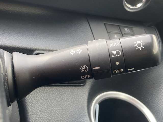 トヨタ シエンタ G クエロ 茨城県 2018(平30)年 2.7万km ブラックマイカ 純正7インチメモリナビ【NSZT-W66T】/(地デジTV・CD・DVD・BT・ラジオ再生)/両側パワースライドドア/プリクラッシュセーフティ/ハーフレザーシート/ドライブレコーダー/バックカメラ/ETC/オートライト/LEDヘッドライト/社外15inアルミホイール/純正フロアマット/スマートキー