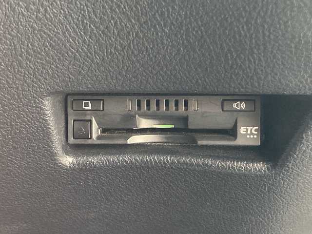 トヨタ シエンタ G クエロ 茨城県 2018(平30)年 2.7万km ブラックマイカ 純正7インチメモリナビ【NSZT-W66T】/(地デジTV・CD・DVD・BT・ラジオ再生)/両側パワースライドドア/プリクラッシュセーフティ/ハーフレザーシート/ドライブレコーダー/バックカメラ/ETC/オートライト/LEDヘッドライト/社外15inアルミホイール/純正フロアマット/スマートキー