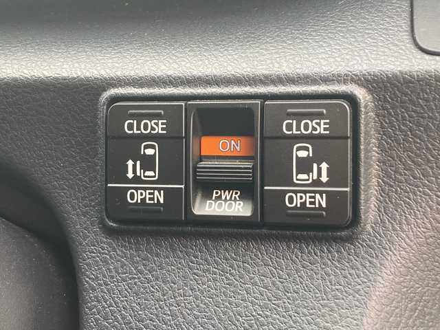 トヨタ シエンタ G クエロ 茨城県 2018(平30)年 2.7万km ブラックマイカ 純正7インチメモリナビ【NSZT-W66T】/(地デジTV・CD・DVD・BT・ラジオ再生)/両側パワースライドドア/プリクラッシュセーフティ/ハーフレザーシート/ドライブレコーダー/バックカメラ/ETC/オートライト/LEDヘッドライト/社外15inアルミホイール/純正フロアマット/スマートキー