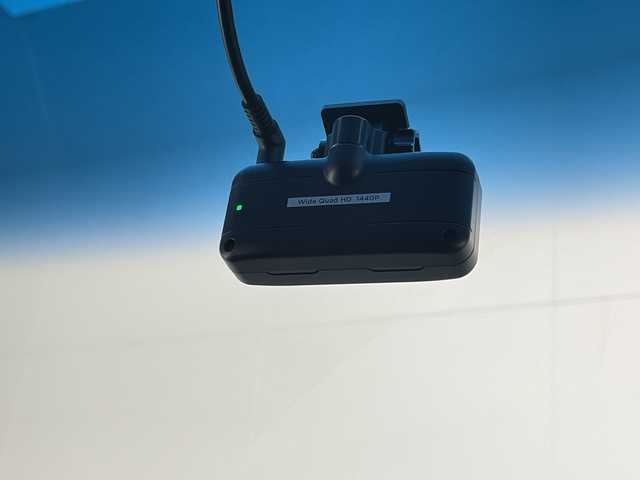 ホンダ オデッセイ ハイブリッド e:HEVアブソルート EX 宮崎県 2021(令3)年 4.4万km プレミアムスパークルブラックパール Honda SENSING/〇衝突軽減ブレーキ/〇誤発進抑制機能(前方・後方)/〇近距離衝突軽減ブレーキ/〇急アクセル抑制機能/〇路外逸脱抑制機能/〇歩行者事故低減ステアリング/〇車線維持支援システム/〇標識認識機能/〇先行車発進お知らせ機能/〇渋滞追従機能付きアダプティブクルーズコントロール/〇ブラインドスポットインフォメーション/〇コーナーセンサー/〇後退出庫サポート/純正10インチSDナビ/フルセグTV/CD/DVD/Bluetooth/マルチビューカメラシステム/純正11.6インチ後席フリップダウンモニター（VM-185EN）/両側パワースライドドア/ハーフレザーシート/パワーシート/シートヒーター/ハンズフリーアクセスパワーテールゲート/LEDヘッドライト/ビルトインETC2.0/純正18インチAW/スマートキー×2/保証書/取扱説明書