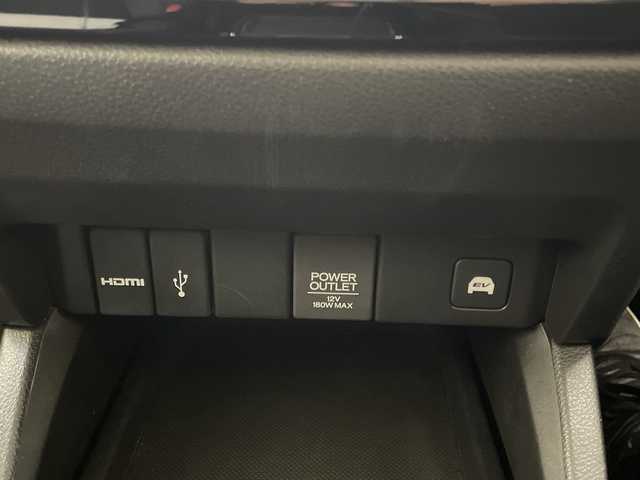 ホンダ オデッセイ ハイブリッド e:HEVアブソルート EX 宮崎県 2021(令3)年 4.4万km プレミアムスパークルブラックパール Honda SENSING/〇衝突軽減ブレーキ/〇誤発進抑制機能(前方・後方)/〇近距離衝突軽減ブレーキ/〇急アクセル抑制機能/〇路外逸脱抑制機能/〇歩行者事故低減ステアリング/〇車線維持支援システム/〇標識認識機能/〇先行車発進お知らせ機能/〇渋滞追従機能付きアダプティブクルーズコントロール/〇ブラインドスポットインフォメーション/〇コーナーセンサー/〇後退出庫サポート/純正10インチSDナビ/フルセグTV/CD/DVD/Bluetooth/マルチビューカメラシステム/純正11.6インチ後席フリップダウンモニター（VM-185EN）/両側パワースライドドア/ハーフレザーシート/パワーシート/シートヒーター/ハンズフリーアクセスパワーテールゲート/LEDヘッドライト/ビルトインETC2.0/純正18インチAW/スマートキー×2/保証書/取扱説明書