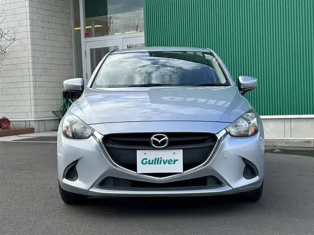 マツダ デミオ 15S 宮城県 2018(平30)年 5.4万km ソニックシルバーM 前進時スマートシティブレーキサポート/後退時スマートシティブレーキサポート/車線逸脱警報/AT誤発進抑制機能/ブラインドスポットモニタリング/リアクロストラフィックアラート/パーキングセンサー（リア）/マツダコネクトナビ/・Bluetooth/ETC/ドライブレコーダー/ステアリングスイッチ/オートライト/ハイビームコントロールシステム/スマートキー＆プッシュスタート/スペアキー1本/電動格納ミラー/フロアマット/ドアバイザー/W/サイド/カーテンエアバッグ