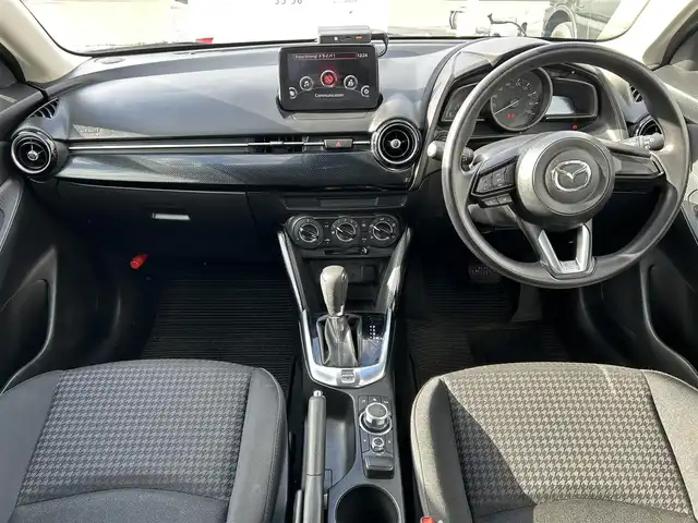 マツダ デミオ 15S 宮城県 2018(平30)年 5.4万km ソニックシルバーM 前進時スマートシティブレーキサポート/後退時スマートシティブレーキサポート/車線逸脱警報/AT誤発進抑制機能/ブラインドスポットモニタリング/リアクロストラフィックアラート/パーキングセンサー（リア）/マツダコネクトナビ/・Bluetooth/ETC/ドライブレコーダー/ステアリングスイッチ/オートライト/ハイビームコントロールシステム/スマートキー＆プッシュスタート/スペアキー1本/電動格納ミラー/フロアマット/ドアバイザー/W/サイド/カーテンエアバッグ