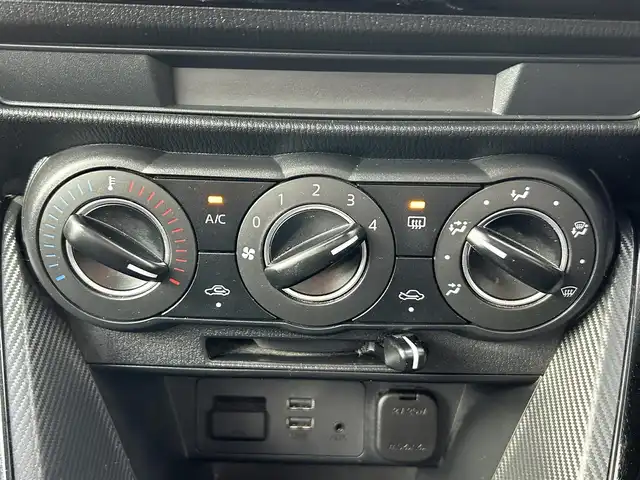 マツダ デミオ 15S 宮城県 2018(平30)年 5.4万km ソニックシルバーM 前進時スマートシティブレーキサポート/後退時スマートシティブレーキサポート/車線逸脱警報/AT誤発進抑制機能/ブラインドスポットモニタリング/リアクロストラフィックアラート/パーキングセンサー（リア）/マツダコネクトナビ/・Bluetooth/ETC/ドライブレコーダー/ステアリングスイッチ/オートライト/ハイビームコントロールシステム/スマートキー＆プッシュスタート/スペアキー1本/電動格納ミラー/フロアマット/ドアバイザー/W/サイド/カーテンエアバッグ