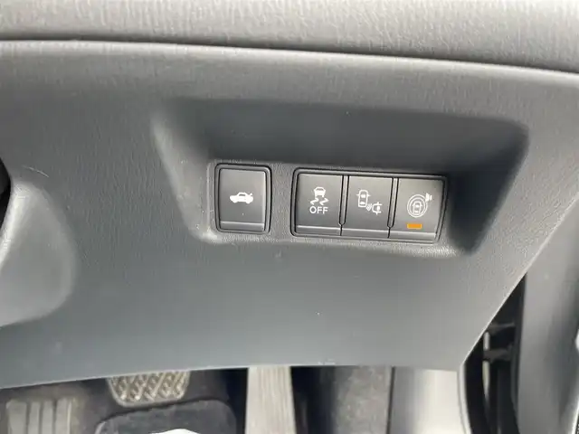 日産 フーガ 250VIP 神奈川県 2019(平31)年 5.3万km ガーネットブラック ワンオーナー/電動ガラスサンルーフ/純正HDDナビ/(フルセグTV/CD/DVD/Bluetooth)/インテリジェントエマージェンシーブレーキ/インテリジェントLI(車線逸脱)/インテリジェントBSI(後側方衝突防止)/インテリジェントアラウンドビューモニター/インテリジェントクルーズコントロール/本革パッケージ/-前席シートバックグリップベルト/-本革シート/-前席エアコンディショニングシート/シートヒーター/メモリ付きパワーシート/ETC/インテリジェントキー/純正18インチアルミホイール/取扱説明書/保証書
