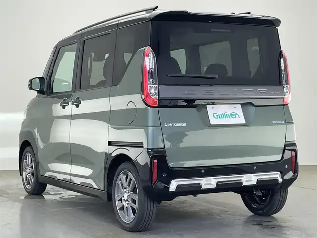 三菱 デリカミニ T プレミアム 愛知県 2025(令7)年 0.1万km未満 緑Ⅱ 届出済未使用車　純正９型ＤＡ　カープレイ　マイパイロット　全方位カメラ　デジタルインナーミラー　ツートン　ハンズフリ両側パワスラ　ハーフレザー　シートヒーター eーアシスト　衝突軽減　追従クルコン パドルシフト　ＬＥＤオートライト　フォグランプ　ルーフレール　禁煙車/T　PREMIUM　9型ディスプレイオーディオ/（121/330）/サイドデカール（33/440）