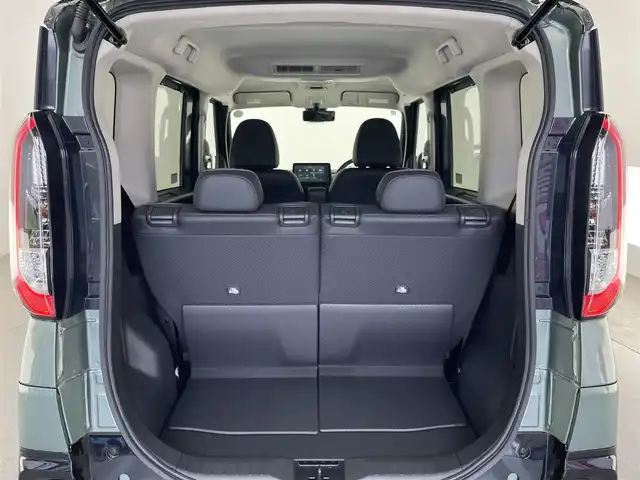 三菱 デリカミニ T プレミアム 愛知県 2025(令7)年 0.1万km未満 緑Ⅱ 届出済未使用車　純正９型ＤＡ　カープレイ　マイパイロット　全方位カメラ　デジタルインナーミラー　ツートン　ハンズフリ両側パワスラ　ハーフレザー　シートヒーター eーアシスト　衝突軽減　追従クルコン パドルシフト　ＬＥＤオートライト　フォグランプ　ルーフレール　禁煙車/T　PREMIUM　9型ディスプレイオーディオ/（121/330）/サイドデカール（33/440）