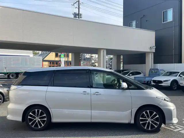 トヨタ エスティマ アエラス 広島県 2015(平27)年 5.3万km シルバーM /登録時走行距離/　　　　　　　52347キロ/ワンオーナー/社外ナビ/地デジ/両側パワースライドドア/オートライト/スペアキー×１/ビルトインETC/新車時整備手帳/　　【保証書】/取扱説明書/