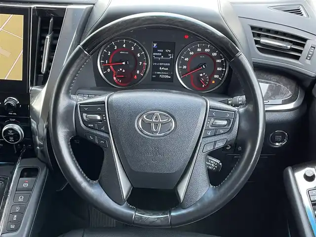 トヨタ アルファード SC 道央・札幌 2020(令2)年 7.3万km ダークレッドマイカメタリック ４WD/JBLプレミアムサウンドシステム/純正ディーラーOPナビ/CD/DVD/BT/フルセグ/純正フリップダウンモニター/トヨタセーフティセンス/プリクラッシュセーフティ/横滑り防止装置/レーダークルーズコントロール/レーンキープアシスト/パーキングアシスト/クリアランスソナー/ブラインドスポットモニター/パーキングサポートブレーキ/リアクロストラフィックアラート/ロードサインアシスト/パノラミックビューモニター/ビルトインETC2.0/ドライブレコーダー/アイドリングストップ/自動防眩ミラー/両側パワースライドドア/パワーバックドア/前席/２列目パワーシート/前席シートヒーター/前席エアシート/D席メモリーシート/N席/２列目オットマン/レザーシート/ステアリングリモコン/ハンドルヒーター/電動パーキング/ブレーキホールド/AC100V/プッシュスタート/スマートキー/LEDヘッドライト/オートライト/オートハイビーム/フォグランプ/電動格納ミラー/ウィンカーミラー/純正フロアマット/ドアバイザー