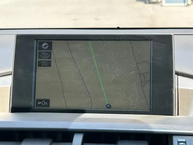 レクサス ＮＸ 300h Iパッケージ 奈良県 2014(平26)年 8万km スターライトブラックガラスフレーク 純正ナビ　/フルセグＴＶ　/BT/CD/DVD/SD/USB/AUX/バックカメラ　/前後ドライブレコーダー　/ビルトインＥＴＣ　/クルーズコントロール　/レザーシート　/パワーシート　/シートヒーター　/ステアリングヒーター　/ＨＵＤ　/電動リアゲート　/ＡＡＣ/スマートキー/衝突被害軽減システム