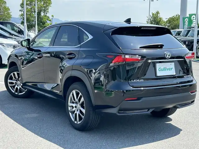 レクサス ＮＸ 300h Iパッケージ 奈良県 2014(平26)年 8万km スターライトブラックガラスフレーク 純正ナビ　/フルセグＴＶ　/BT/CD/DVD/SD/USB/AUX/バックカメラ　/前後ドライブレコーダー　/ビルトインＥＴＣ　/クルーズコントロール　/レザーシート　/パワーシート　/シートヒーター　/ステアリングヒーター　/ＨＵＤ　/電動リアゲート　/ＡＡＣ/スマートキー/衝突被害軽減システム
