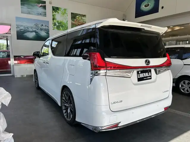 トヨタ アルファード S Cパッケージ 大阪府 2021(令3)年 3.3万km ホワイトパールクリスタルシャイン LM風/サンルーフ/後席モニター/黒革/パワーシート/Dシートメモリ/エアシートヒーター/ステアリングヒーター/ナビ/TV/バックカメラ/ブラインドスポット/ETC/ドラレコ/デジタルインナーミラー/電動リアゲート
