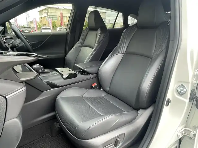 トヨタ ハリアー G レザーパッケージ 岩手県 2021(令3)年 4.5万km ホワイトパールクリスタルシャイン ワンオーナー/寒冷地仕様（OP）/モデリスタエアロ【フロント/サイド/リア】（OP）/モデリスタマフラーカッター（OP）/デジタルインナーミラー/トヨタセーフティセンス/プリクラッシュセーフティ/・レーンディパーチャーアラート/・アダプティブハイビームシステム/・レーダークルーズコントロール/・リヤクロストラフィックアラート/インテリジェントクリアランスソナー/純正ディスプレイオーディオ/バックカメラ/黒本革シート/メモリ機能付パワーシート/前席シートヒーター/シートクーラー/本革巻きステアリング/シフトノブ/ステアリングヒーター/電動パワーバックドア/純正18インチAW/純正フロアマット/純正ビルトインETC/純正ドライブレコーダー