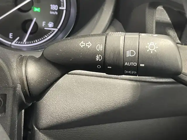 トヨタ ハリアー G レザーパッケージ 岩手県 2021(令3)年 4.5万km ホワイトパールクリスタルシャイン ワンオーナー/寒冷地仕様（OP）/モデリスタエアロ【フロント/サイド/リア】（OP）/モデリスタマフラーカッター（OP）/デジタルインナーミラー/トヨタセーフティセンス/プリクラッシュセーフティ/・レーンディパーチャーアラート/・アダプティブハイビームシステム/・レーダークルーズコントロール/・リヤクロストラフィックアラート/インテリジェントクリアランスソナー/純正ディスプレイオーディオ/バックカメラ/黒本革シート/メモリ機能付パワーシート/前席シートヒーター/シートクーラー/本革巻きステアリング/シフトノブ/ステアリングヒーター/電動パワーバックドア/純正18インチAW/純正フロアマット/純正ビルトインETC/純正ドライブレコーダー
