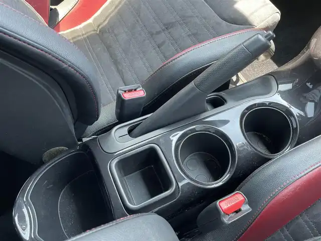 日産 ジューク ニスモ RS 宮崎県 2014(平26)年 9.2万km スーパーブラック 純正ナビ「MC314D-W」/(AM.FM.Bluetooth.DVD.CD.USB.AUX)/フルセグTV/アラウンドビューカメラ/ETC/4WD/センサーデフロック/横滑り防止機能/パドルシフト/オートエアコン/オートライト/電格ミラー/パワーウィンドウ/パワーステアリング/スマートキー