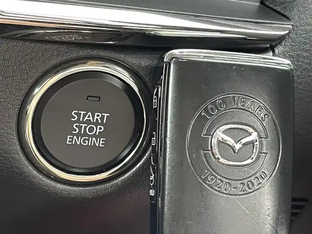 マツダ ＣＸ－３０ 20S 100周年特別記念車 群馬県 2020(令2)年 4.2万km スノーフレイクホワイトパールマイカ 純正ナビ　ＢＯＳＥサウンド　全方位カメラ　ブラインドスポットモニター　レーダークルーズコントロール　レーンキープアシスト　衝突軽減ブレーキ　パワーバックドア　シートヒーター　ドライブレコーダー　禁煙車