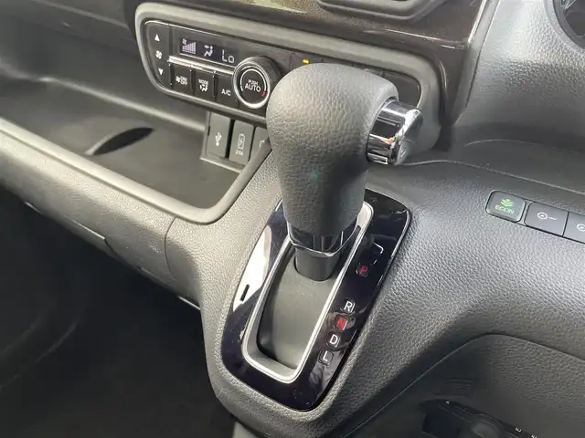 ホンダ Ｎ ＢＯＸ カスタム G L ホンダセンシング 熊本県 2019(令1)年 1.9万km ミラノレッド 純正SDナビ/・AM/FM/CD/SD/USB/BT/・バックカメラ/ホンダセンシング/・衝突被害軽減ブレーキ/・車線逸脱警報/・先行車発進お知らせ/・標識認識機能/アダプティブクルーズコントロール/ステアリングリモコン/両側電動ドア/ビルトインＥＴＣ/D/Nシートヒーター/ＬＥＤヘッドライト/オートライト/フォグランプ/スマートキー/プッシュスタート/純正フロアマット/純正ドアバイザー/純正アルミホイール