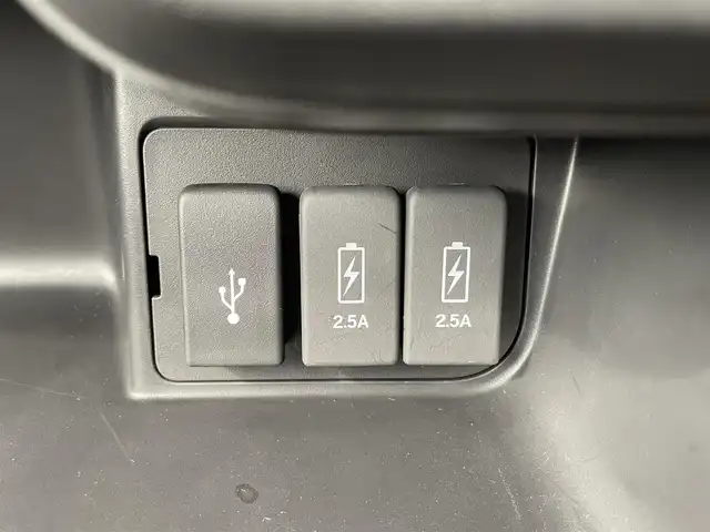ホンダ Ｎ ＢＯＸ カスタム G L ホンダセンシング 熊本県 2019(令1)年 1.9万km ミラノレッド 純正SDナビ/・AM/FM/CD/SD/USB/BT/・バックカメラ/ホンダセンシング/・衝突被害軽減ブレーキ/・車線逸脱警報/・先行車発進お知らせ/・標識認識機能/アダプティブクルーズコントロール/ステアリングリモコン/両側電動ドア/ビルトインＥＴＣ/D/Nシートヒーター/ＬＥＤヘッドライト/オートライト/フォグランプ/スマートキー/プッシュスタート/純正フロアマット/純正ドアバイザー/純正アルミホイール