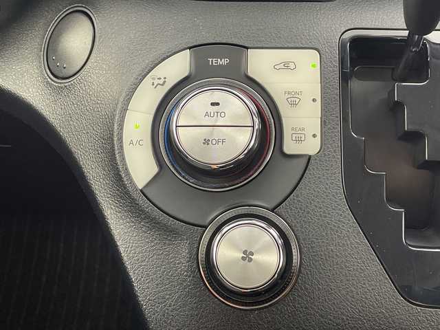 トヨタ シエンタ ハイブリッド ファンベースX 愛知県 2019(令1)年 5.2万km ホワイトパールクリスタルシャイン 社外ナビ/・Bluetooth/・CD/DVD/・フルセグテレビ/バックカメラ/片側パワースライドドア/衝突軽減ブレーキ/レーンキープアシスト/オートマチックハイビーム/前後コーナーセンサー/前方ドライブレコーダー/ETC