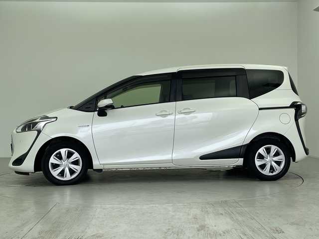 トヨタ シエンタ ハイブリッド ファンベースX 愛知県 2019(令1)年 5.2万km ホワイトパールクリスタルシャイン 社外ナビ/・Bluetooth/・CD/DVD/・フルセグテレビ/バックカメラ/片側パワースライドドア/衝突軽減ブレーキ/レーンキープアシスト/オートマチックハイビーム/前後コーナーセンサー/前方ドライブレコーダー/ETC