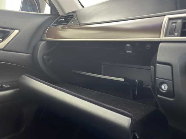 レクサス ＧＳ 450h バージョンL 栃木県 2012(平24)年 3万km ブラックオパールマイカ 純正HDDナビ/(BT/AM/FM/CD/DVD/ワンセグ）/ビルトインETC/サンルーフ/クルーズコントロール/横滑り防止/クリアランナソー/MTモード付AT/前席パワーシート/前席シートヒーター/エアシート/後席リアガラスサンシェード/電動格納ミラー/ステアリングスイッチ/純正アルミホイール/純正フロアマット/プッシュスタート/スマートキー