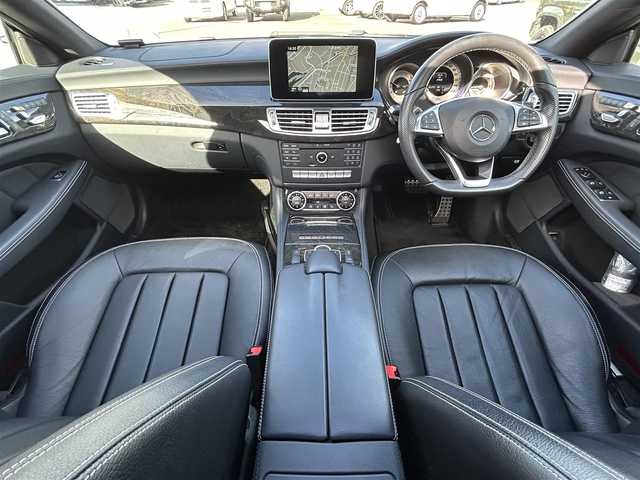 メルセデス・ベンツ ＣＬＳ２２０ｄ SブレイクAMGライン　 静岡県 2017(平29)年 3.7万km ダイヤモンドホワイト 純正ナビ（ワンセグTV/BT/CD）/サンルーフ/黒革レザーシート/パワーバックドア/アダプティブクルーズコントロール/ビルトインＥＴＣ/パドルシフト/Ｄ＋Ｎ席シートヒーター/Ｄ＋Ｎ席パワーシート/D＋N席メモリーシート/アクティブエマージェンシーストップアシスト/アクティブレーンチェンジアシスト/純正アルミホイール(19インチ)/保障証/取扱説明書