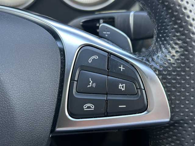 メルセデス・ベンツ ＣＬＳ２２０ｄ SブレイクAMGライン　 静岡県 2017(平29)年 3.7万km ダイヤモンドホワイト 純正ナビ（ワンセグTV/BT/CD）/サンルーフ/黒革レザーシート/パワーバックドア/アダプティブクルーズコントロール/ビルトインＥＴＣ/パドルシフト/Ｄ＋Ｎ席シートヒーター/Ｄ＋Ｎ席パワーシート/D＋N席メモリーシート/アクティブエマージェンシーストップアシスト/アクティブレーンチェンジアシスト/純正アルミホイール(19インチ)/保障証/取扱説明書