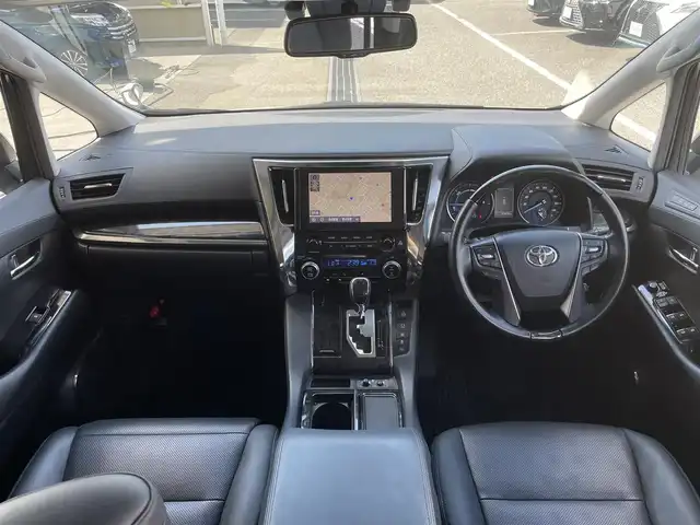 トヨタ アルファードハイブリット SR Cパッケージ 東京都 2020(令2)年 5.6万km ホワイトパールクリスタルシャイン ツインムーンルーフ/純正ナビ/バックモニター/プリクラッシュ/レーントレーシング/パーキングサポート/レーダークルーズ/シートヒーター/両側電動ドア/ＥＴＣ/電動リアゲート/パワーシート