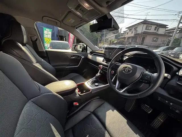 トヨタ ＲＡＶ４ アドベンチャー オフロードPKGⅡ 熊本県 2023(令5)年 5.9万km アティチュードブラックマイカ 4WD/純正ディスプレイオーディオ(ナビ機能付き)/【フルセグTV/USB/Bluetooth】/バックカメラ/デジタルインナーミラー/衝突被害軽減システム/レーダークルーズコントロール/レーンキープアシスト/ダウンヒルアシストコントロール/車両接近通報装置/コーナーセンサー/合皮シート/パワーシート(D席)/前席シートヒータ/前席エアシート/ハンドルヒーター/ルーフレール/純正18インチアルミホイール/オートLEDライト/オートマチックハイビーム/ビルトインETC2.0/横滑り防止装置/盗難防止装置/ダブル＋サイドエアバック/プッシュスタート/スマートキー/スペアキー/取扱説明書/保証書