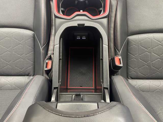 トヨタ ＲＡＶ４ アドベンチャー オフロードPKGⅡ 秋田県 2023(令5)年 5.9万km アティチュードブラックマイカ 4WD/純正ディスプレイオーディオ(ナビ機能付き)/【フルセグTV/USB/Bluetooth/Miracast】/バックカメラ/ルームミラー型ドライブレコーダー/衝突被害軽減システム/レーダークルーズコントロール/レーンキープアシスト/ダウンヒルアシストコントロール/車両接近通報装置/コーナーセンサー/合皮シート/パワーシート(D席)/前席シートヒータ/前席エアシート/ハンドルヒーター/ルーフレール/純正18インチアルミホイール/オートLEDライト/オートマチックハイビーム/ビルトインETC2.0/横滑り防止装置/盗難防止装置/ダブル＋サイド＋カーテンエアバック/プッシュスタート/スマートキー/スペアキー/取扱説明書/保証書