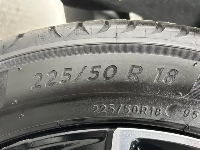ホンダ ヴェゼル ハイブリッド e:HEV Z 大阪府 2022(令4)年 0.5万km クリスタルブラックパール ホンダセンシング 純正ナビTV Bカメラ ETC ハーフレザー シート＆ハンドルヒーター 電動リアゲート 衝突軽減 レーダーC BSM クリアランスソナー 置き型充電 前後ドラレコ