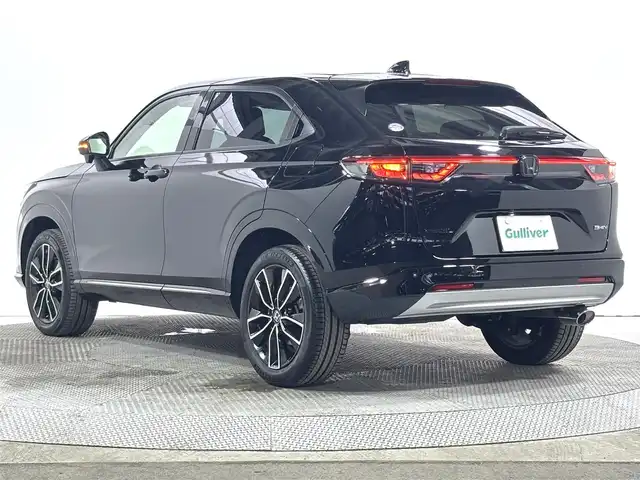 ホンダ ヴェゼル ハイブリッド e:HEV Z 大阪府 2022(令4)年 0.5万km クリスタルブラックパール ホンダセンシング 純正ナビTV Bカメラ ETC ハーフレザー シート＆ハンドルヒーター 電動リアゲート 衝突軽減 レーダーC BSM クリアランスソナー 置き型充電 前後ドラレコ