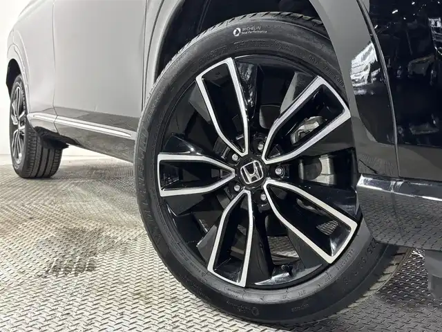ホンダ ヴェゼル ハイブリッド e:HEV Z 大阪府 2022(令4)年 0.5万km クリスタルブラックパール ホンダセンシング 純正ナビTV Bカメラ ETC ハーフレザー シート＆ハンドルヒーター 電動リアゲート 衝突軽減 レーダーC BSM クリアランスソナー 置き型充電 前後ドラレコ