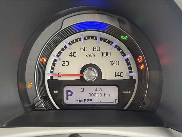 マツダ フレア クロスオーバー XS 愛知県 2018(平30)年 3.1万km ピュアホワイトP /禁煙車//ケンウッドナビ(KXM-E503W)//フルセグTV//ETC//バックカメラ//デュアルカメラブレーキサポート//車線逸脱警報//ふらつき警報//先行車発進お知らせ//HIDヘッドライト//オートライト//LEDフォグランプ//スーパーUV&IRカットガラス//純正15インチアルミホイール//純正フロアマット//純正ドアバイザー//革巻きステアリング//ステアリングスイッチ//プッシュスタート//電動格納ミラーウィンカー//アイドリングストップ//横滑り防止装置//新車保証書