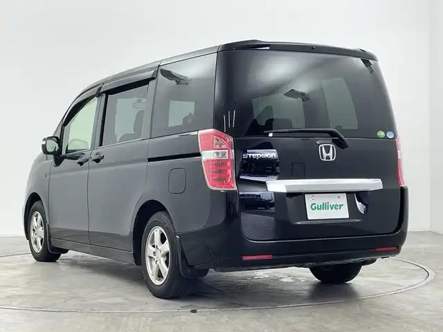 ホンダ ステップワゴン G インターナビEセレクション 群馬県 2012(平24)年 7.5万km クリスタルブラックパール 純正７インチナビ　ワンセグＴＶ　バックカメラ　後席モニター　ＥＴＣ　クルーズコンコントロール　両側パワースライドドア　純正ＨＩＤバーナー　オートライト　社外１５インチアルミホイール　純正フロアマット
