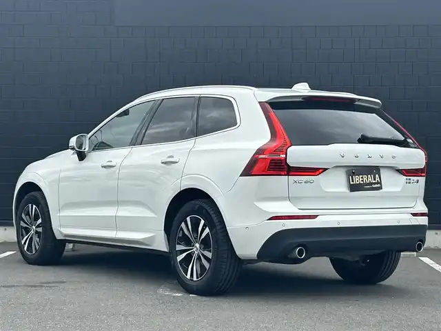 ボルボ ＸＣ６０ D4 AWD モーメンタム 埼玉県 2020(令2)年 5.9万km クリスタルホワイトP 茶本革シート /純正ナビ /全周囲カメラ フルセグTV /ACC apple car play /パークアシスト /ブラインドスポットモニター /レーンキープアシスト /全席シートヒータ /ハンドルヒーター /ドライブレコーダー/ETC /パワーバックドア