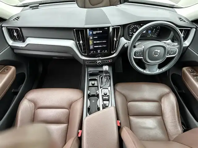 ボルボ ＸＣ６０ D4 AWD モーメンタム 埼玉県 2020(令2)年 5.9万km クリスタルホワイトP 茶本革シート /純正ナビ /全周囲カメラ フルセグTV /ACC apple car play /パークアシスト /ブラインドスポットモニター /レーンキープアシスト /全席シートヒータ /ハンドルヒーター /ドライブレコーダー/ETC /パワーバックドア
