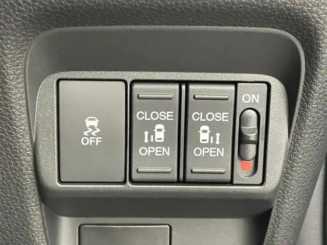 ホンダ フリード ハイブリット e:HEV クロスター 埼玉県 2025(令7)年 0.1千km クリスタルブラックパール 登録済未使用車/純正9インチナビ/ 地デジTV Bluetooth CarPlay/バックカメラ/ホンダセンシング/衝突軽減ブレーキ/レーンキープアシスト/レーダークルーズコントロール/ブラインドスポットモニター/クリアランスソナー/両側パワースライドドア/シートヒーター/LEDオートライト