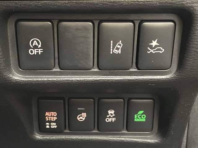 三菱 デリカＤ：５ P 兵庫県 2020(令2)年 3万km アイガーグレーM/ダイヤモンドブラックマイカ 4WD/純正メモリナビ/フリップダウンモニター/(CD/DVD/Bluetooth/USB/MSV)/フルセグTV/全周囲カメラ/ETC/両側パワースライドドア/衝突軽減ブレーキ/レーダークルーズコントロール/ブラインドスポットモニター/サイドステップ/D席パワーシート/前席シートヒーター/ステアリングヒーター/LEDヘッドライト/オートライト/オートハイビーム/フォグランプ/電動リアゲート/電動パーキングブレーキ/オートホールド/スマートキー/スペアキー１本/純正ドアバイザー/純正フロアマット/純正18インチアルミ