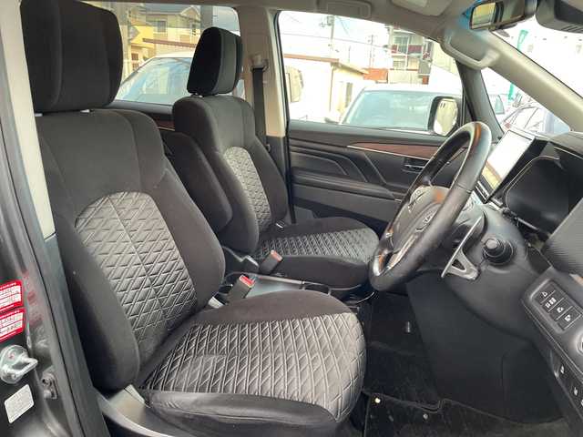 三菱 デリカＤ：５ P 兵庫県 2020(令2)年 3万km アイガーグレーM/ダイヤモンドブラックマイカ 4WD/純正メモリナビ/フリップダウンモニター/(CD/DVD/Bluetooth/USB/MSV)/フルセグTV/全周囲カメラ/ETC/両側パワースライドドア/衝突軽減ブレーキ/レーダークルーズコントロール/ブラインドスポットモニター/サイドステップ/D席パワーシート/前席シートヒーター/ステアリングヒーター/LEDヘッドライト/オートライト/オートハイビーム/フォグランプ/電動リアゲート/電動パーキングブレーキ/オートホールド/スマートキー/スペアキー１本/純正ドアバイザー/純正フロアマット/純正18インチアルミ