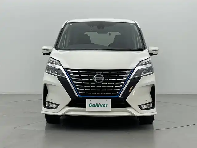 日産 セレナ e－パワー ハイウェイスター V 熊本県 2020(令2)年 5万km ブリリアントホワイトパール ワンオーナー　/純正ナビ（ＣＤ・ＤＶＤ・フルセグ・ＢＴ）/全周囲カメラ　/社外前後ドライブレコーダー　/純正後席フリップダウンモニター　/ビルトインＥＴＣ　/両側パワースライドドア　/前後クリアランスソナー　/プロパイロット/衝突軽減ブレーキ/横滑り防止/ブラインドスポットモニター/アダブティブクルーズコントロール/防水シート/純正フロアマット/純正16インチAW/オートライト/LEDヘッドライト/フォグランプ/スマートキー/プッシュスタート/スペアキー1本/保証書/取扱説明書