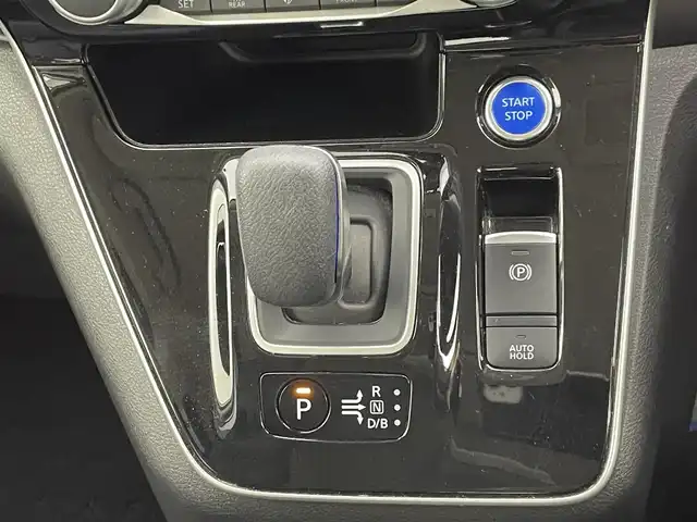 日産 セレナ e－パワー ハイウェイスター V 熊本県 2020(令2)年 5万km ブリリアントホワイトパール ワンオーナー　/純正ナビ（ＣＤ・ＤＶＤ・フルセグ・ＢＴ）/全周囲カメラ　/社外前後ドライブレコーダー　/純正後席フリップダウンモニター　/ビルトインＥＴＣ　/両側パワースライドドア　/前後クリアランスソナー　/プロパイロット/衝突軽減ブレーキ/横滑り防止/ブラインドスポットモニター/アダブティブクルーズコントロール/防水シート/純正フロアマット/純正16インチAW/オートライト/LEDヘッドライト/フォグランプ/スマートキー/プッシュスタート/スペアキー1本/保証書/取扱説明書