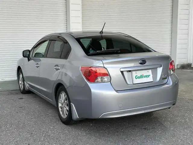 スバル インプレッサ Ｇ４ 1．6i－L 高知県 2013(平25)年 5.4万km アイスシルバーメタリック メモリナビ/Bluetooth接続/ETC/バックカメラ/フルセグテレビ/AM/FM/純正フロアマット/純正15インチアルミホイール/横滑り防止装置/盗難防止装置/運転席＋助手席エアバッグ/キセノンヘッドライト/本革巻きステアリング