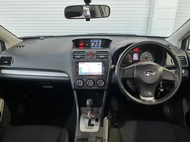 スバル インプレッサ Ｇ４ 1．6i－L 高知県 2013(平25)年 5.4万km アイスシルバーメタリック メモリナビ/Bluetooth接続/ETC/バックカメラ/フルセグテレビ/AM/FM/純正フロアマット/純正15インチアルミホイール/横滑り防止装置/盗難防止装置/運転席＋助手席エアバッグ/キセノンヘッドライト/本革巻きステアリング
