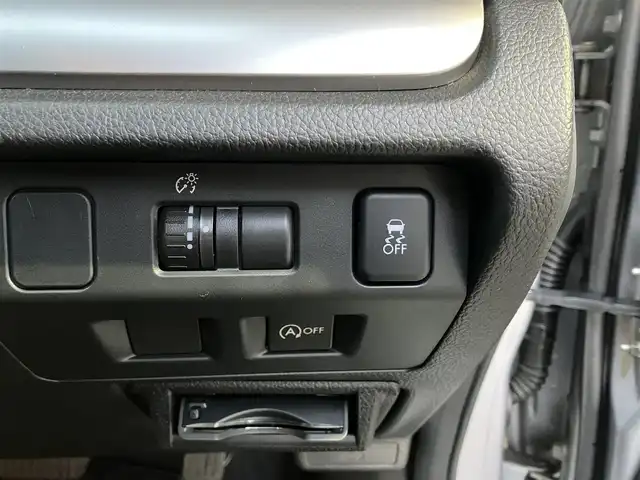 スバル インプレッサ Ｇ４ 1．6i－L 高知県 2013(平25)年 5.4万km アイスシルバーメタリック メモリナビ/Bluetooth接続/ETC/バックカメラ/フルセグテレビ/AM/FM/純正フロアマット/純正15インチアルミホイール/横滑り防止装置/盗難防止装置/運転席＋助手席エアバッグ/キセノンヘッドライト/本革巻きステアリング